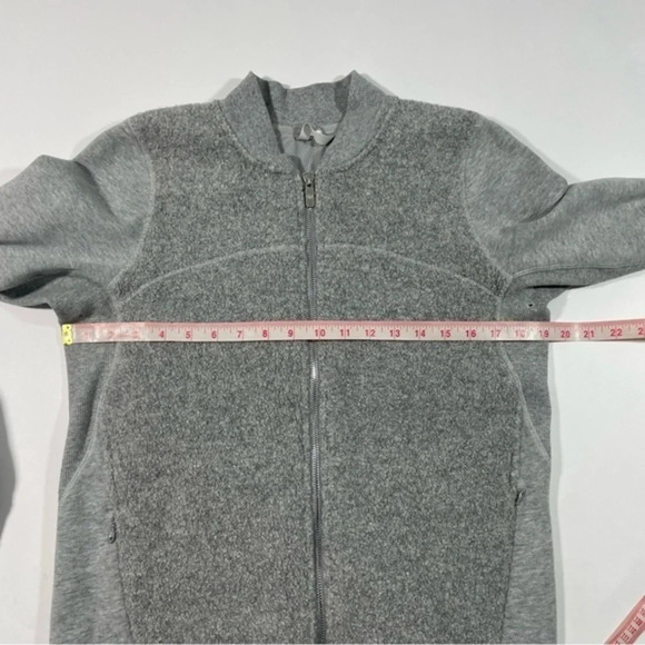 Lululemon Stand Out Sherpa Jacket Grey Size 8 - Picture 7 of 8